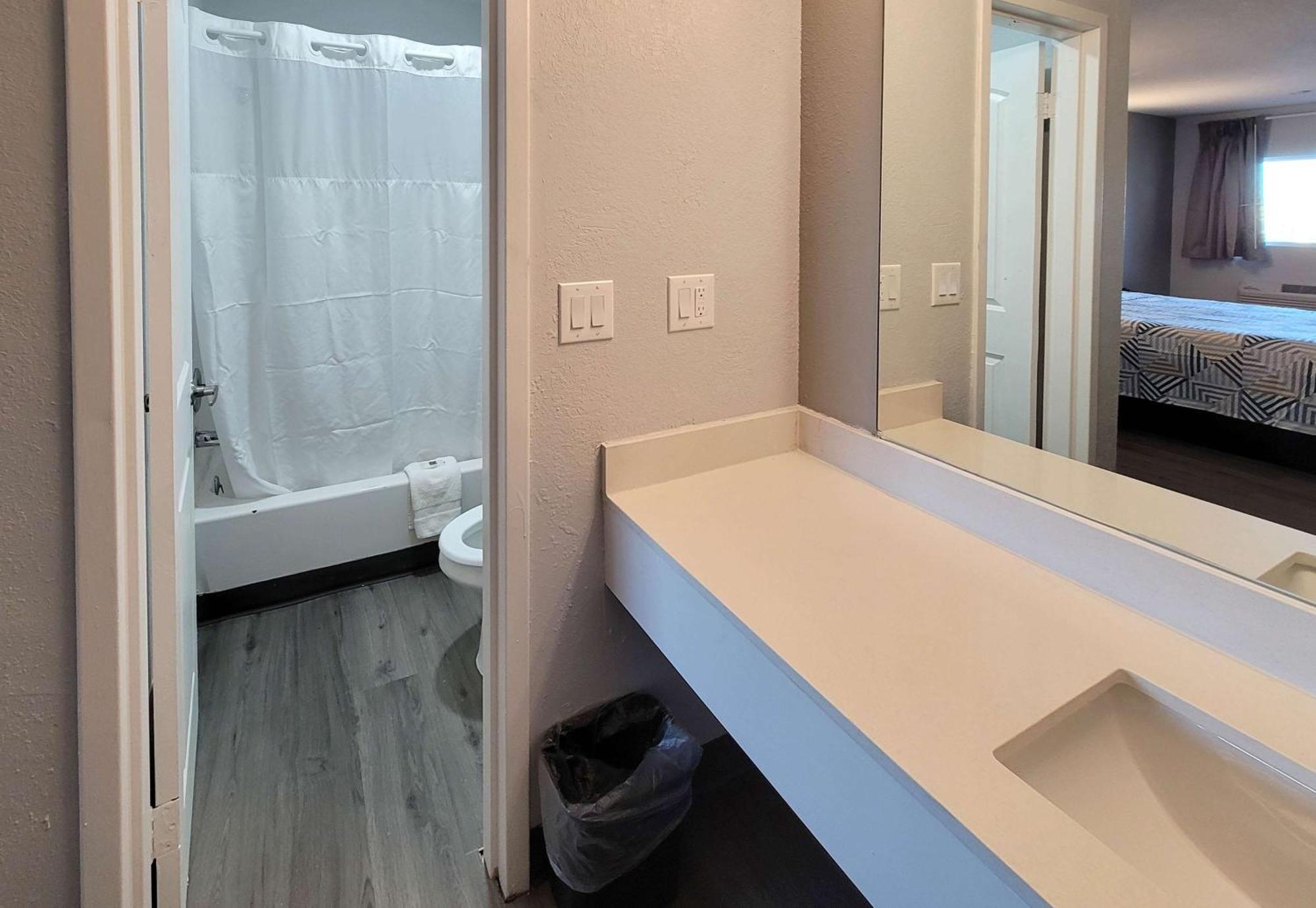 Motel 6 Wichita Ks South I35 المظهر الخارجي الصورة
